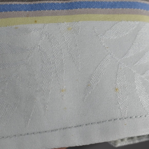 Luxurious Tommy Bahama Silk Casual Dress Shirt - Picture 5 of 12